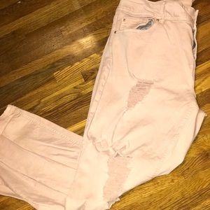 Cute pink boyfriend jeans!